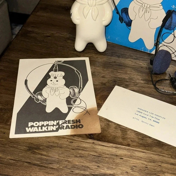 VTG 1985 The Pillsbury Co. Poppin’ Fresh Walkin’ AM/FM Radio w/headphones & box - Picture 6 of 16
